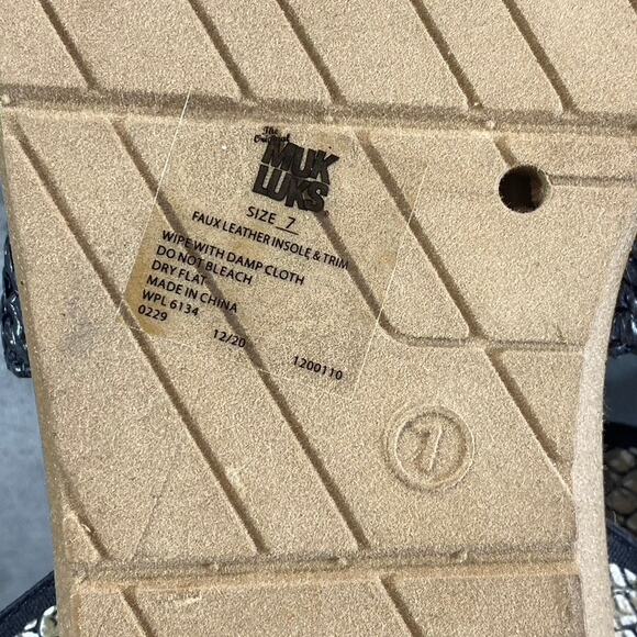 MUK LUKS Women's Black Snake Embossed About Me Ankle-Strap Slide Sandals SZ 7 - Picture 10 of 11